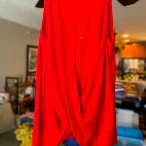 Slub knit tank cross detail at bottom hem